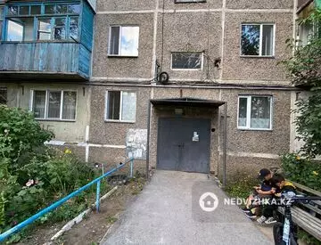 2-комнатная квартира, этаж 4 из 5, 45 м²