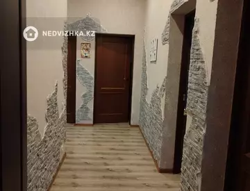 4-комнатный дом, 8 соток, 110 м²