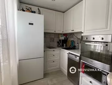 3-комнатная квартира, этаж 1 из 5, 60 м²