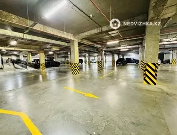 3-комнатная квартира, этаж 12 из 12, 138 м²
