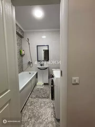 2-комнатная квартира, этаж 9 из 10, 60 м²