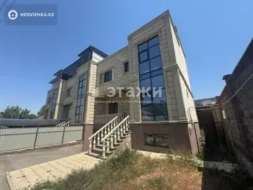 6-комнатная квартира, этаж 1 из 1, 233 м²