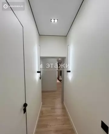 3-комнатная квартира, этаж 10 из 19, 96 м²
