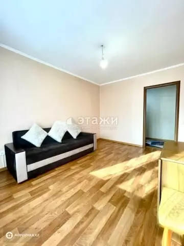 2-комнатная квартира, этаж 4 из 5, 52 м²