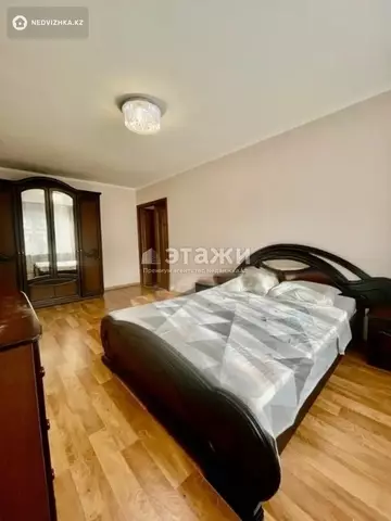 2-комнатная квартира, этаж 4 из 5, 52 м²