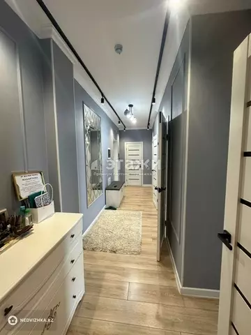 2-комнатная квартира, этаж 3 из 10, 69 м²