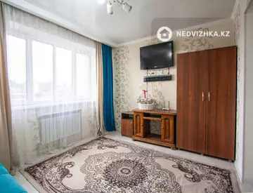 2-комнатная квартира, этаж 3 из 10, 53 м²