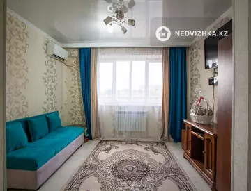 2-комнатная квартира, этаж 3 из 10, 53 м²