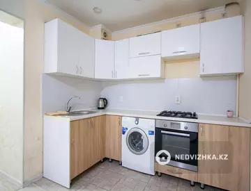 2-комнатная квартира, этаж 3 из 10, 53 м²