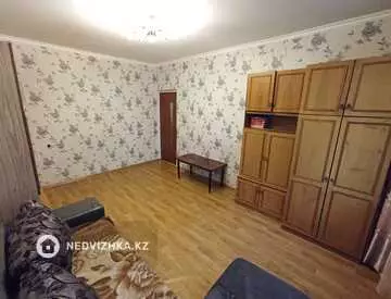 3-комнатная квартира, этаж 3 из 5, 64 м²