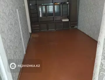 2-комнатная квартира, этаж 3 из 4, 49 м²