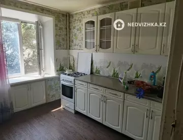 2-комнатная квартира, этаж 3 из 4, 49 м²