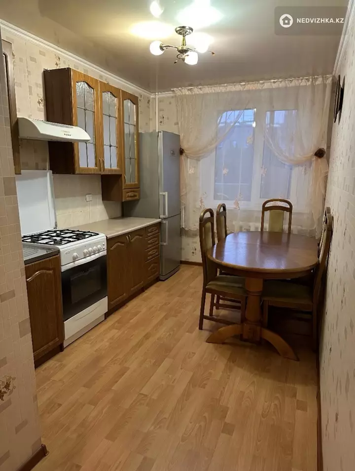 69.9 м², 3-комнатная квартира, этаж 3 из 10, 70 м², изображение - 1