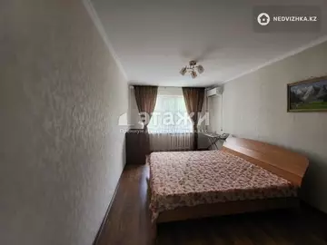 2-комнатная квартира, этаж 4 из 5, 53 м²