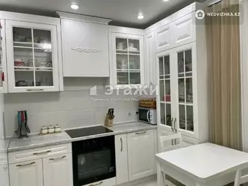 2-комнатная квартира, этаж 5 из 17, 85 м²