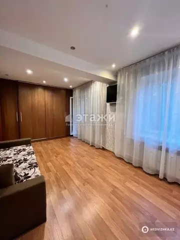 1-комнатная квартира, этаж 3 из 5, 36 м²