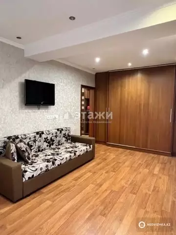 1-комнатная квартира, этаж 3 из 5, 36 м²