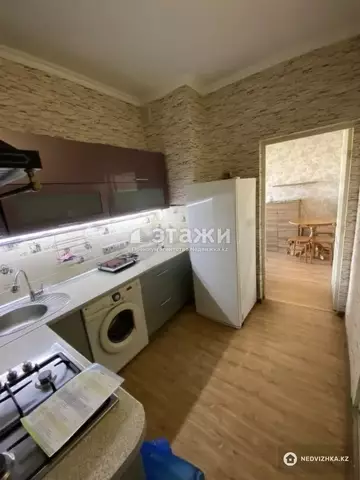 1-комнатная квартира, этаж 8 из 8, 40 м²