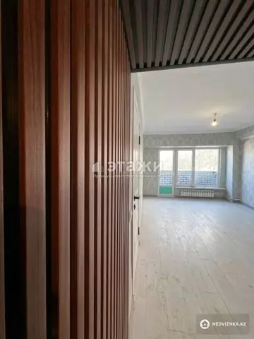 3-комнатная квартира, этаж 4 из 4, 63 м²