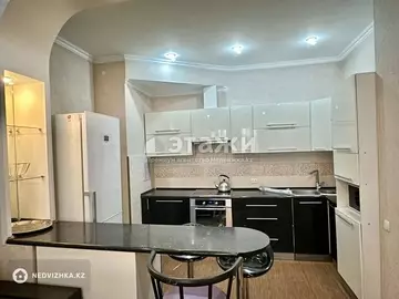 3-комнатная квартира, этаж 7 из 18, 90 м², на длительный срок