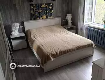 3-комнатная квартира, этаж 4 из 5, 56 м²