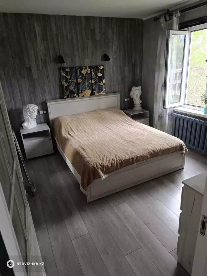 56 м², 3-комнатная квартира, этаж 4 из 5, 56 м², изображение - 1
