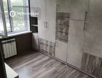 3-комнатная квартира, этаж 4 из 5, 56 м²