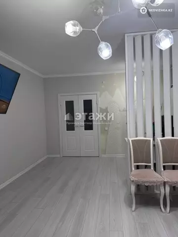 2-комнатная квартира, этаж 13 из 13, 82 м²