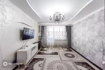 3-комнатная квартира, этаж 4 из 10, 93 м²