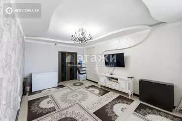 3-комнатная квартира, этаж 4 из 10, 93 м²