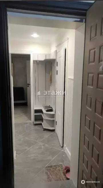 3-комнатная квартира, этаж 4 из 5, 64 м²