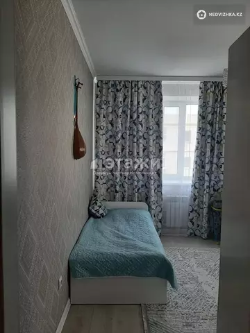 3-комнатная квартира, этаж 8 из 9, 90 м²