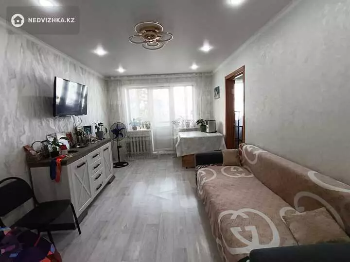 57.3 м², 3-комнатная квартира, этаж 3 из 5, 57 м², изображение - 1