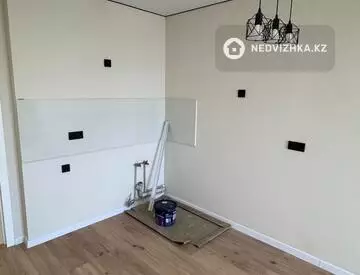 2-комнатная квартира, этаж 8 из 12, 50 м²