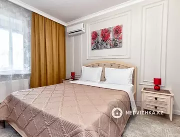 1-комнатная квартира, этаж 4 из 12, 45 м², по часам