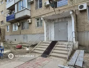 3-комнатная квартира, этаж 1 из 5, 71 м²