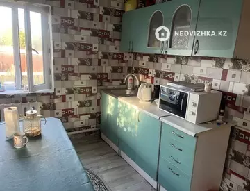 3-комнатная часть дома, 10 соток, 72 м²