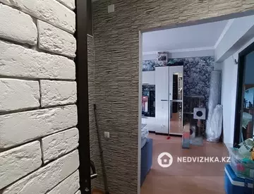 2-комнатная квартира, этаж 4 из 4, 50 м²