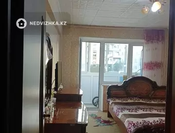 2-комнатная квартира, этаж 3 из 5, 50 м²