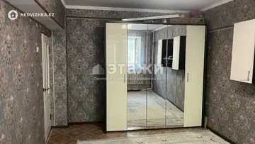1-комнатная квартира, этаж 3 из 5, 37 м²