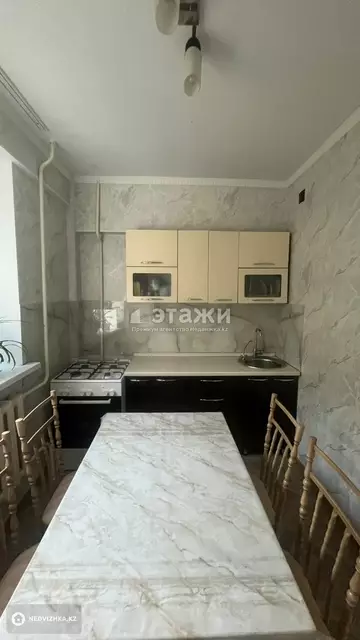 1-комнатная квартира, этаж 3 из 5, 37 м²