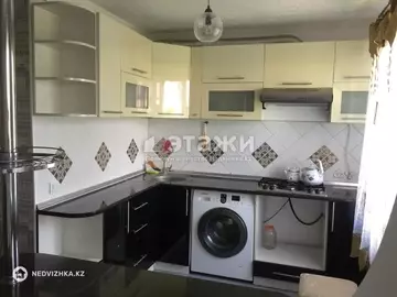2-комнатная квартира, этаж 4 из 4, 40 м²