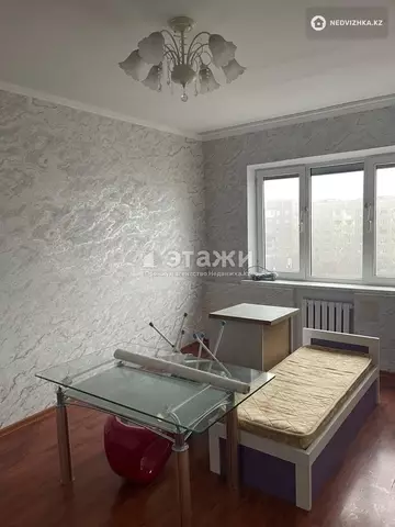 2-комнатная квартира, этаж 9 из 9, 60 м²