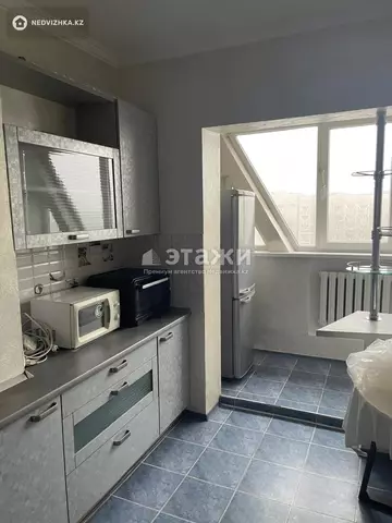 2-комнатная квартира, этаж 9 из 9, 60 м²