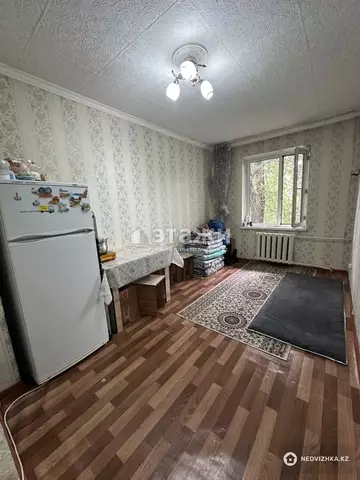 1-комнатная квартира, этаж 4 из 4, 12 м²