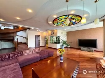 7-комнатная квартира, этаж 20 из 20, 514 м², на длительный срок