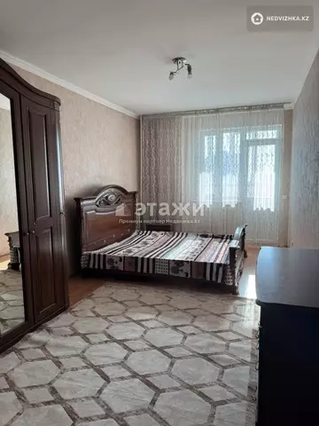 3-комнатная квартира, этаж 7 из 13, 90 м²