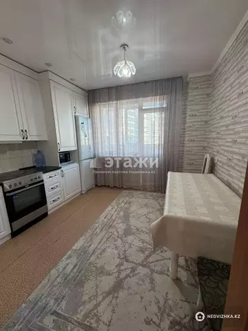 3-комнатная квартира, этаж 7 из 13, 90 м²