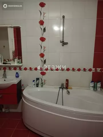 2-комнатная квартира, этаж 13 из 19, 84 м²