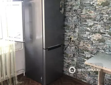 2-комнатная квартира, этаж 3 из 9, 50 м²